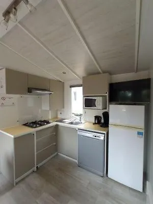 Les Mobilhomes Du Velodrome *